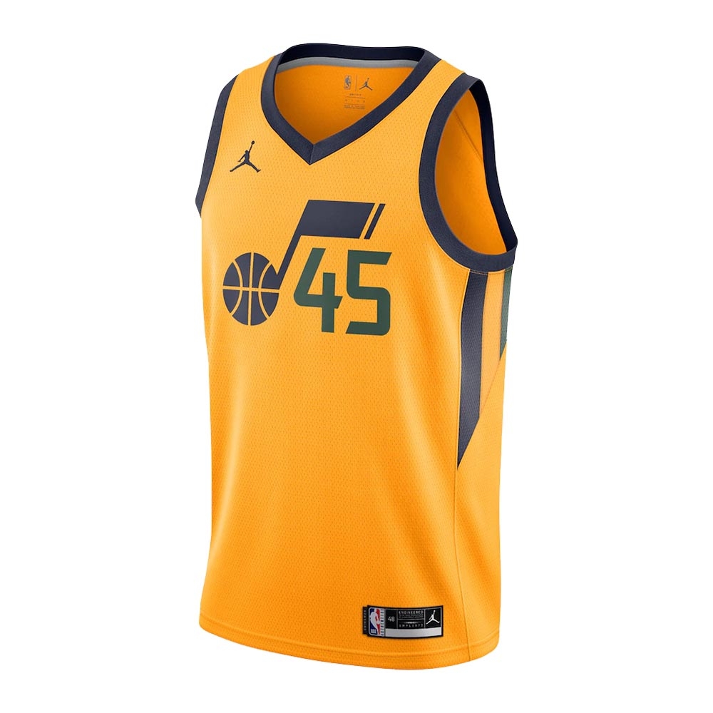 NIKEStatementEditionSwingman球衣。DRI-FIT吸濕排汗科技，保持身體乾爽舒適。透氣網眼布料。