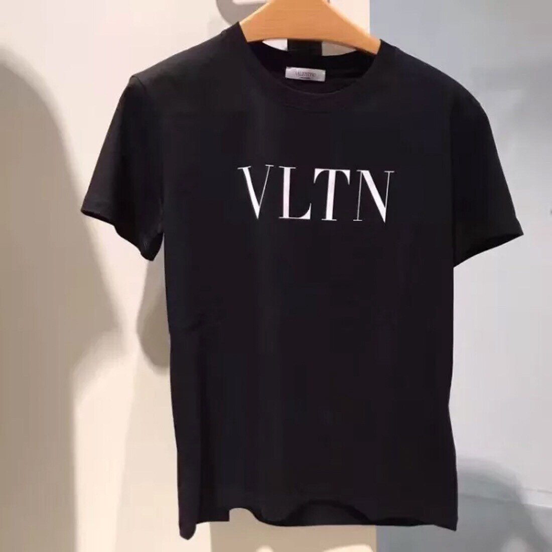 男生T恤 尺寸S M L XL 折扣9380/件