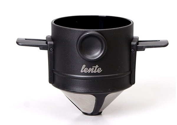 折疊式支架，輕巧好攜帶n雙層極細濾網，有效濾除咖啡粉末n採用優質304不鏽鋼，堅固耐用