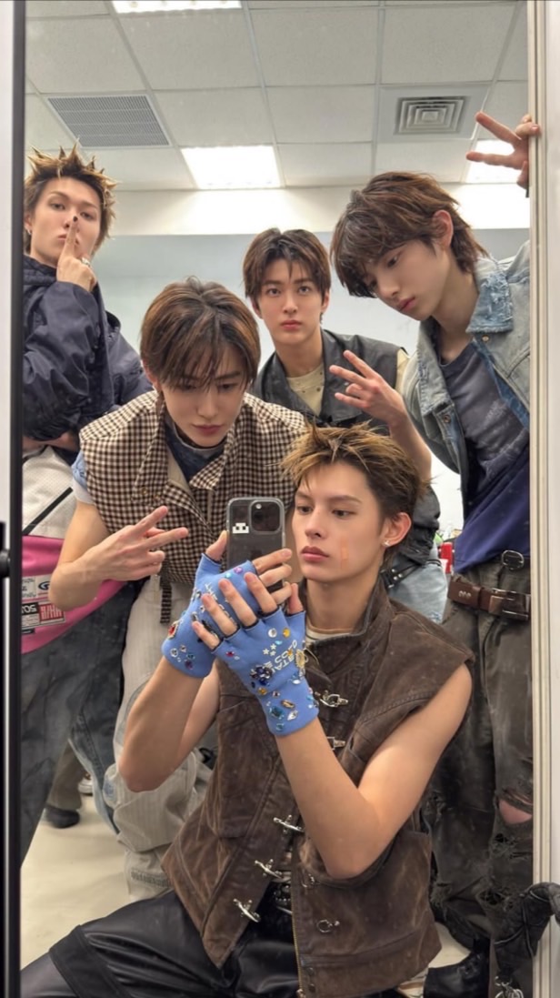 ⚐ ONLY COER 𖤐‧₊˚. ⸝⸝