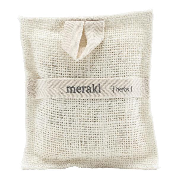 品名: 沐浴磨砂包/ 草本尺寸: 22X15X1CM材質: 包裝袋: 棉品牌簡介來自丹麥的Meraki提供純淨、自然與高品質的個人清潔保養品與生活用品，讓使用者愛護自己的同時也保護環境。包裝設計採用簡