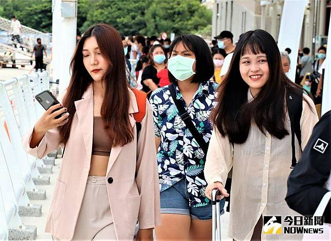 哈格比影響 馬公港遊客提前搭船返台花火照常施放 Nownews 今日新聞 Line Today