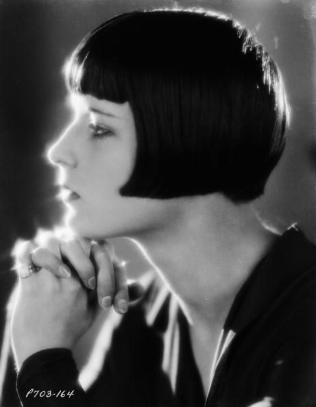 19 30年代を魅了した アイコニックなヘアスタイル集