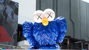 起點現場 / 台中新地標誕生 KAWS BFF 全新雕塑於 DALI ART 藝術廣場限定登場