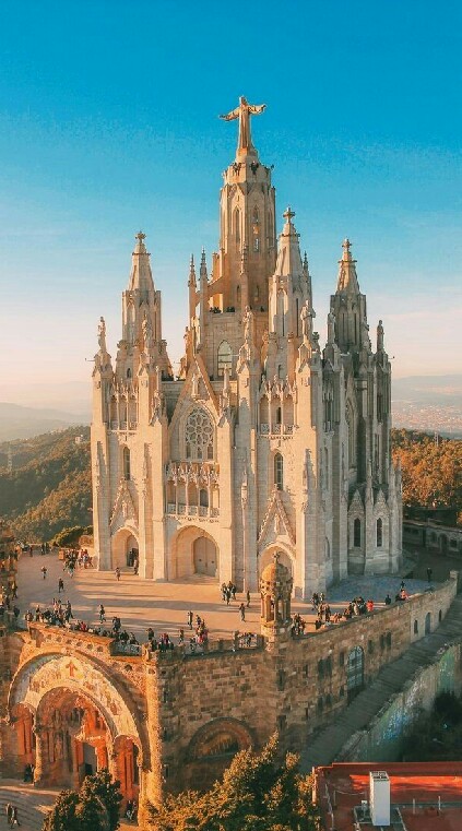 โรงเรียนเฟรนลี่แฮปปี้