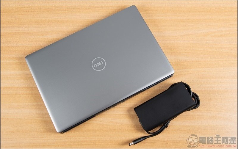 Dell Precision 7550 移動工作站 開箱 - 03