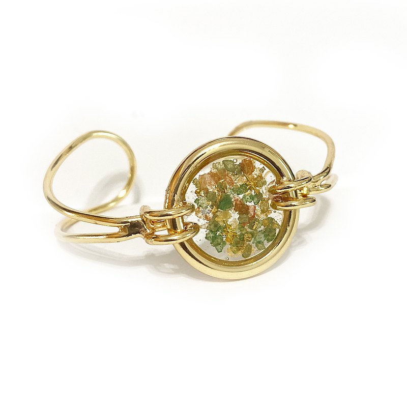 【材質與尺寸】 日本樹酯清透，琉璃作品，清澈透亮，顯示出與眾不同的氣質