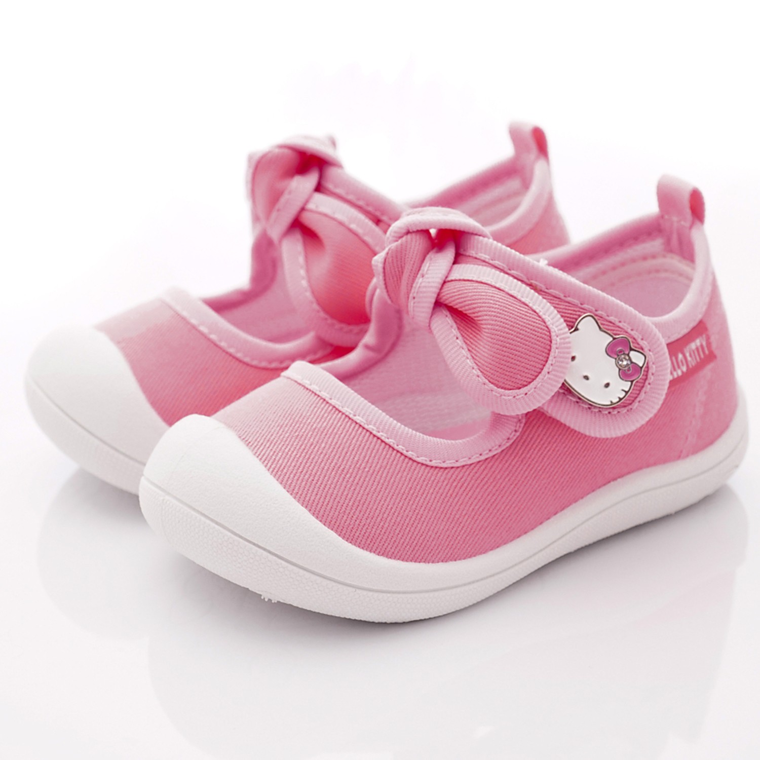 正版授權品質保證！週年紀念款！吸睛又獨特耐磨膠底、輕量設計百搭方便，一穿就出門娃娃鞋/包鞋》配上洋裝、裙子超實穿！台灣本島媽咪本商品免運！;Hello Kitty 正版授權鞋大集合！布鞋/運動鞋、襪鞋