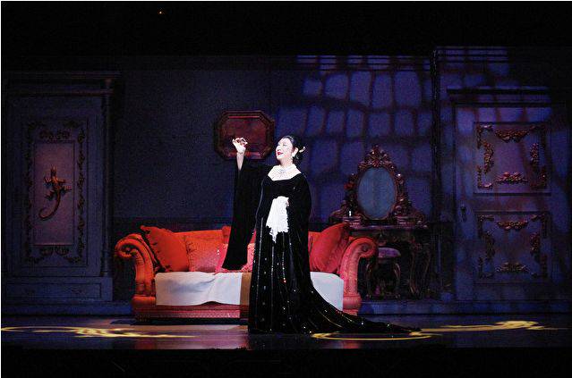 美輪明宏之亂 起底開運桌布人物 Nownews 今日新聞 Line Today