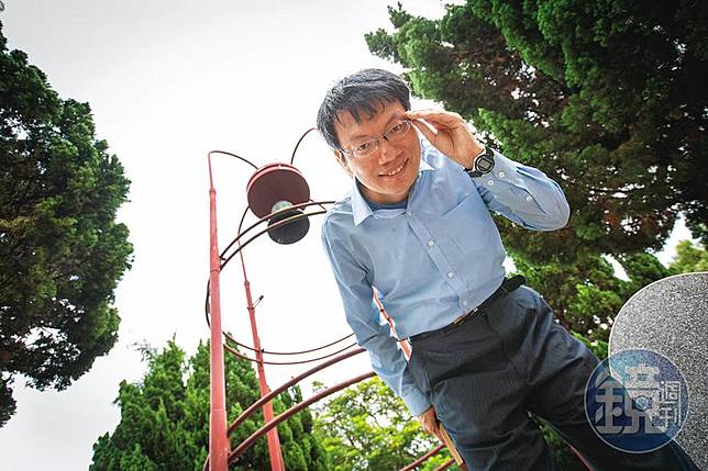 Ptt傳奇人物3 我在ptt認識老婆八卦板哆啦王 鏡週刊 Line Today