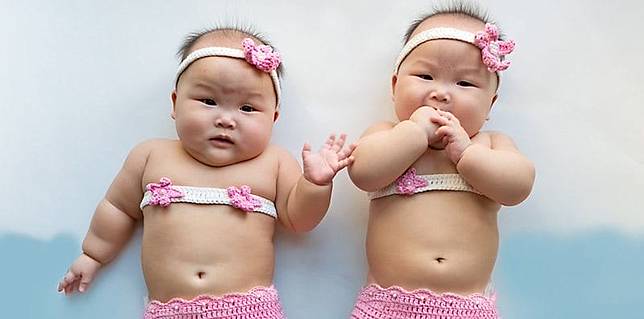 35 Pilihan Nama Bayi Kembar Perempuan Jawa Bermakna Indah Dan Populer Theasianparent Line Today