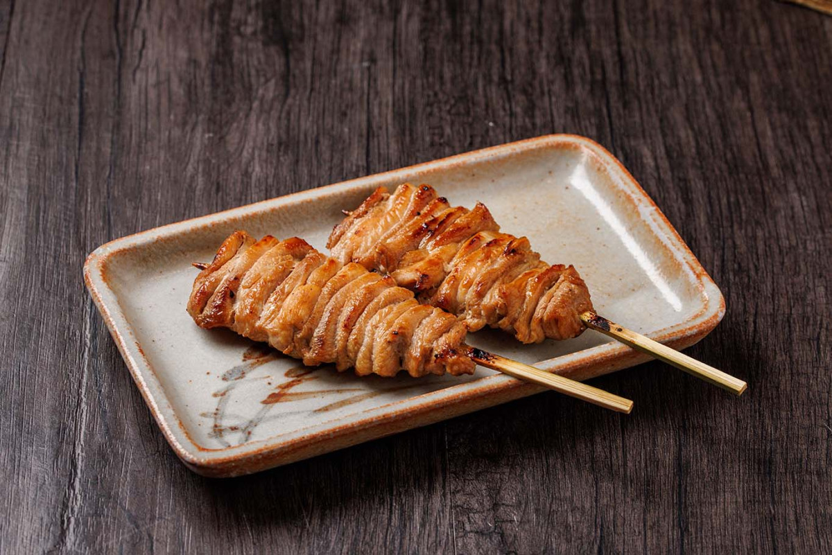 必吃燒鳥料理！米其林鳥喜進駐台北萬豪酒店，頂級「燒鳥狂想曲」星級主廚完美料理雞肉