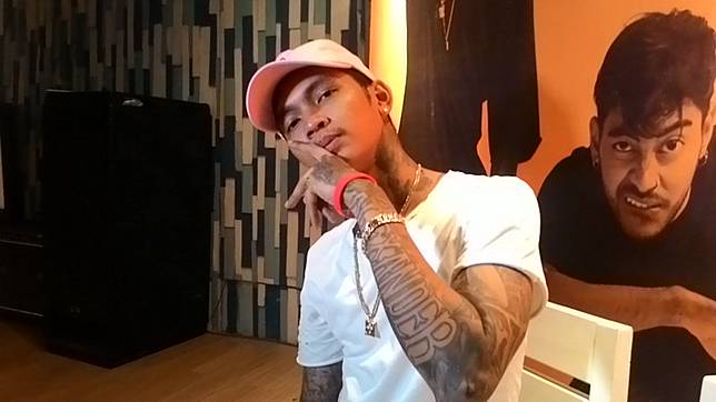 Di Balik Gaji Fantastis Karyawan Manajemen Artis Young Lex