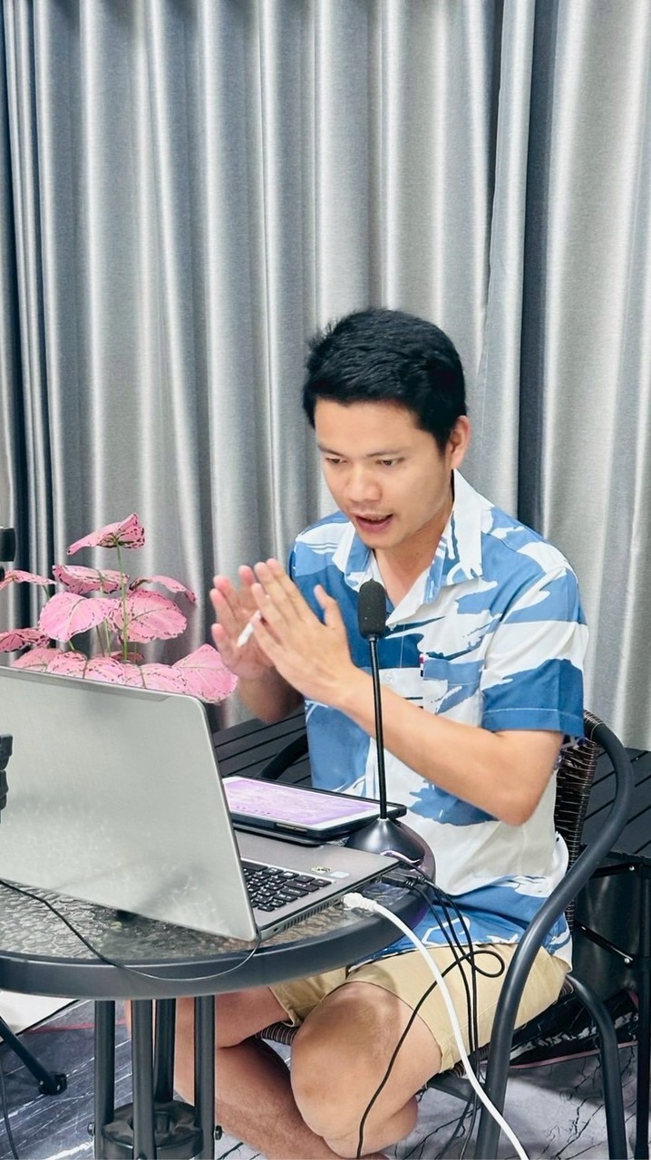 ดัมมี่ รอประกาศสอบ