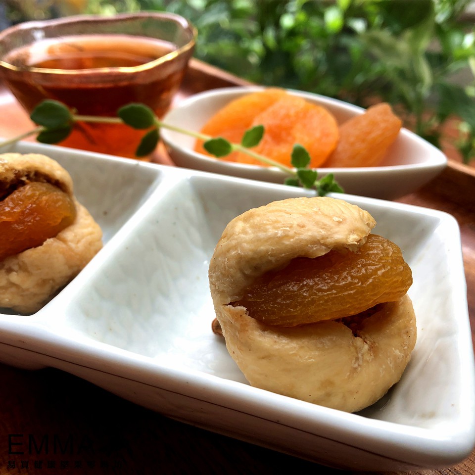 避免陽光直射或高溫潮濕 開封後儘快食用完畢喔！✅ 嚴選土耳其巨無霸無花果乾✅ 加上黃金杏桃真是絕配!✅ 無任何人工添加物最健康!最安心!✅ EMMA嚴選！品質第一✅ 讓您與家人享受最健康的美味!【元氣