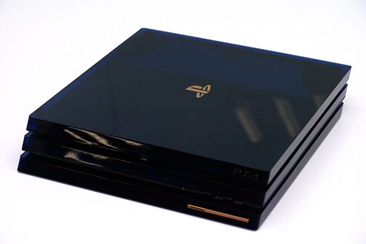 Sony PlayStation 4 Pro 500 Million 限量紀念版一手開箱，突破 5 億台障壁的榮光之證