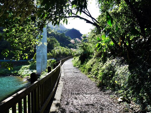 【石碇一日遊】#石碇老街 #必吃陳記養生恬點 #百年石頭屋 #不見天街 #淡蘭古道 #許家麵線 #千島湖 (51).JPG