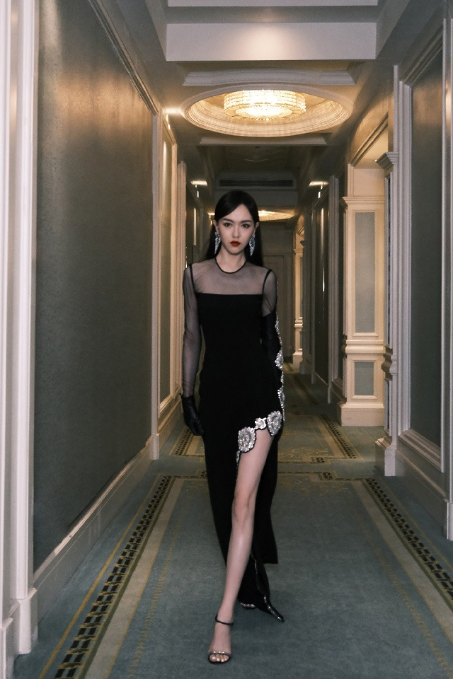女星紅毯造型2：唐嫣
