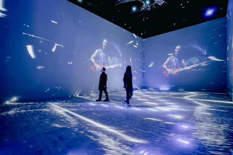 「動力火車」將開進北流「唱 我們的歌 流行音樂故事展」，精選最精彩三首曲目讓大家重溫他們首次攻蛋的「下一站」演唱會魅力。