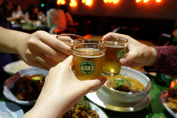 台式餐酒館台北-罔市台式餐酒館，中山區台式餐酒館聚餐，台北不限時台菜餐廳，精緻酒家菜，適合晚餐和宵夜夜晚限定的台式創意餐酒館
