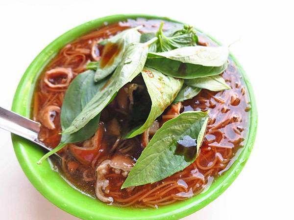 【三重美食】龍濱大腸麵線-獨特吃法，超過33年的老店