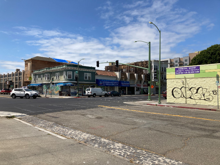 iPhone_SE_3.99_IMG_0028.jpg iPhone_SE_3.99_IMG_0028.jpg