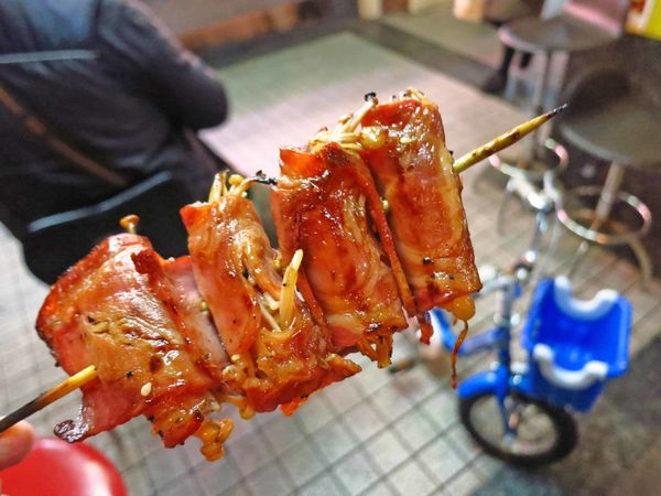【台北萬華美食】阿忠碳烤-西門町香噴噴的烤肉
