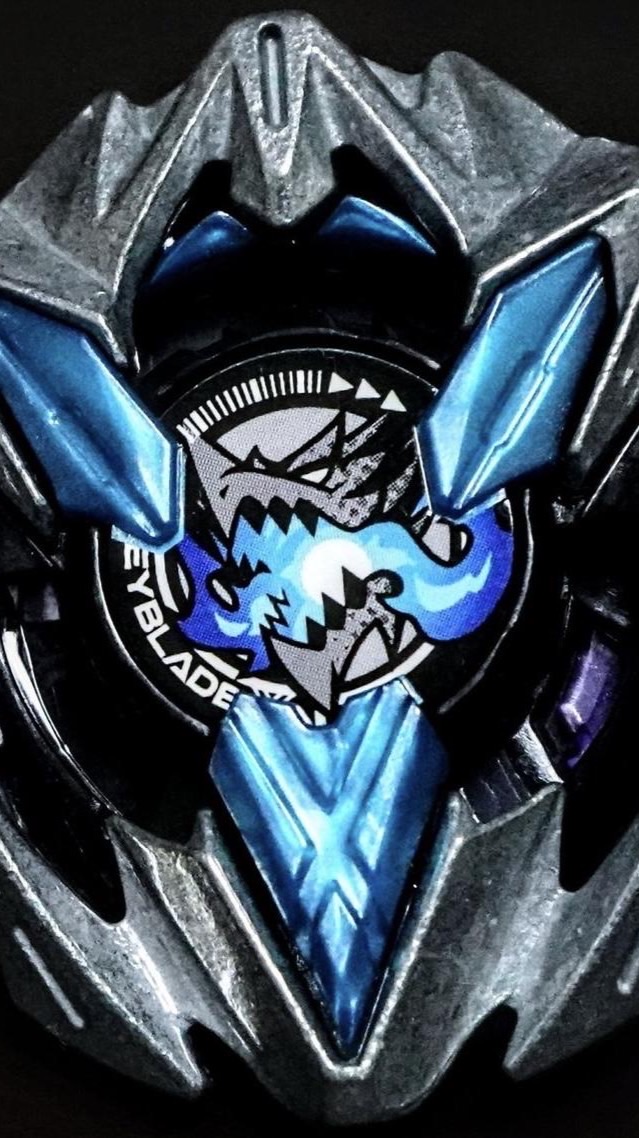 TUT BEYBLADE