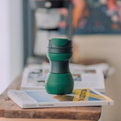 為取代一次性紙杯而生 防漏設計，防摔好質感 杯身可伸縮，冷熱隨時飲 可高溫消毒，清潔好方便 SGS歐盟LFGB,FDA檢驗