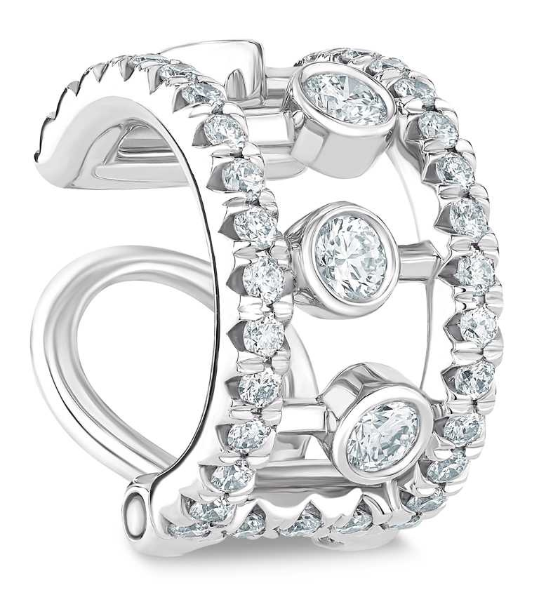 DE BEERS「Dewdrop」系列18K白金鑽石耳骨夾╱50,000元。（圖╱DE BEERS提供）