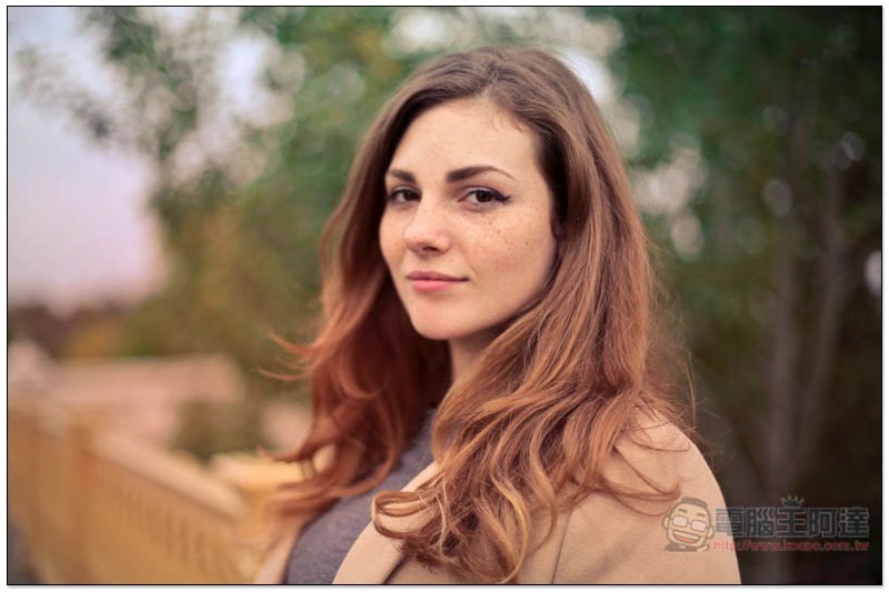 closeup-photo-of-woman-with-brown-coat-and-gray-top-733872