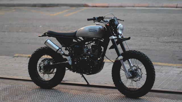 機車總是一成不變？介紹6種復古改車風格，騎在路上超拉風