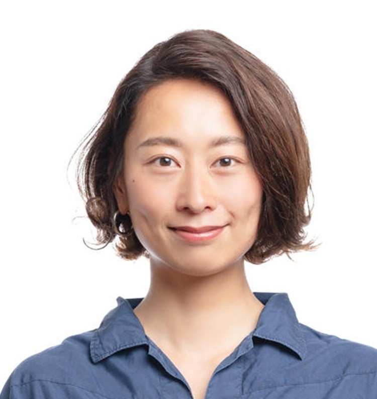 ショートボブ 30代 40代大人の髪型 華やかパーマヘア ラフ モードなナチュラルショートボブ Baila News