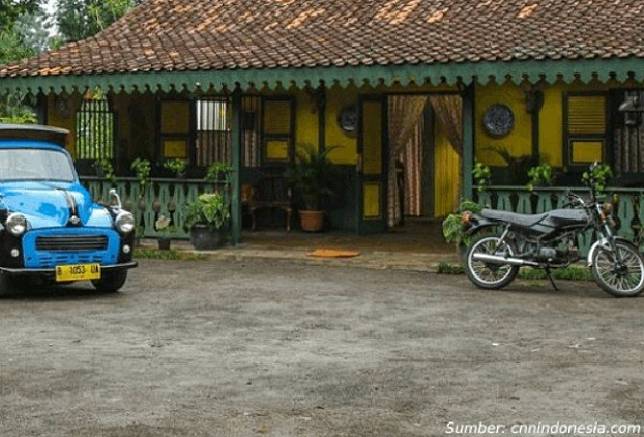 Ruangan yang digunakan untuk berkumpul keluarga pada rumah adat betawi adalah