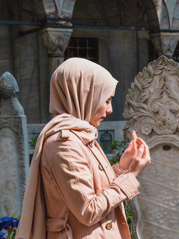 Baca Doa Ini Saat Rindu Pasangan Atau Orang Terkasih Liputan6 Com Line Today