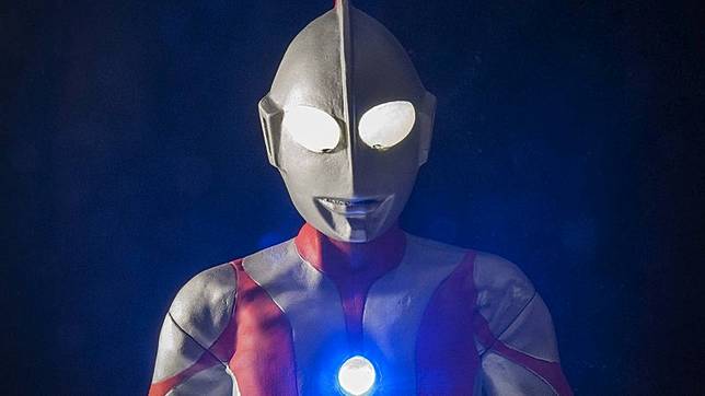 Cara Gambar Ultraman Cosmos