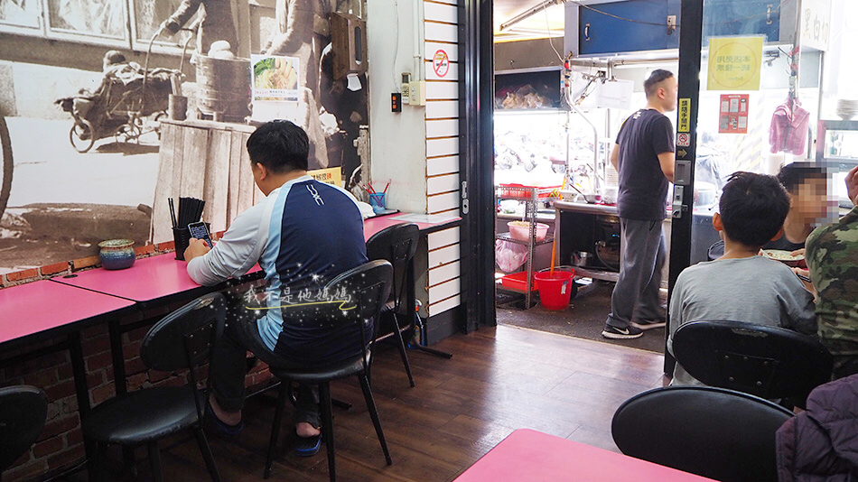 民享街黃昏市場,中和好吃滷大腸,新北中和美食地圖,新北中和銅板小吃,環狀線銅板小吃,環狀線銅板美食,好吃魷魚羹推薦,國民美食,平民美食