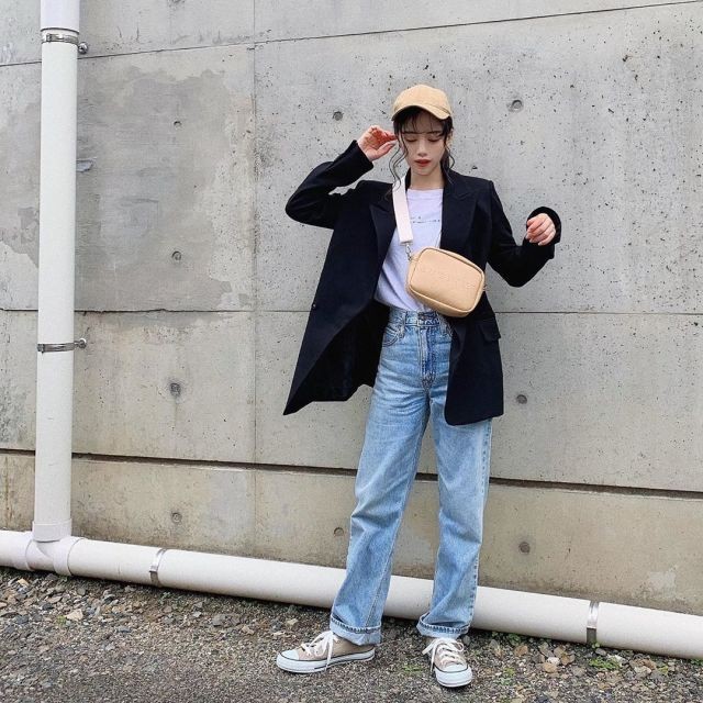 淡色コーデに合う コンバース の ベージュスニーカー がオシャレ コーデスナップニュース