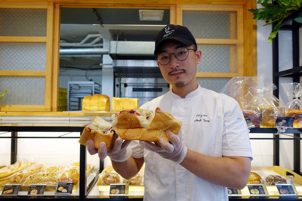 哈肯舖淨生吐司、桑葚優格吐司，使用聯華潔淨認證麵粉，成分天然、八大無添加，嚴選好食材低溫發酵手感烘焙，安心美味的生吐司