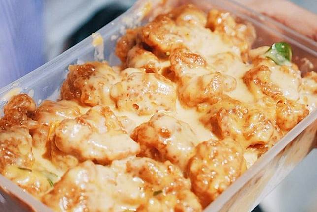 6 Lumuran Ayam Saus Telur Asin yang Bikin Kamu Menelan Ludah!