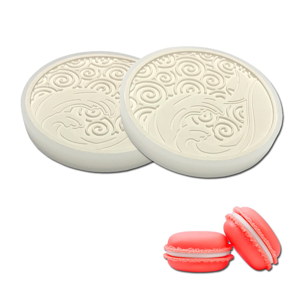 ★吸水性超強.除臭.除濕一把罩★速乾材質,免除飲料滴下的水珠★安全無毒材質,讓您安心使用★非劣質材質,不易破碎~內附防滑防刮矽膠圈★獨家車用杯墊~符合多數車款◆不同色彩對應不同香味，為車內空間增添豔麗