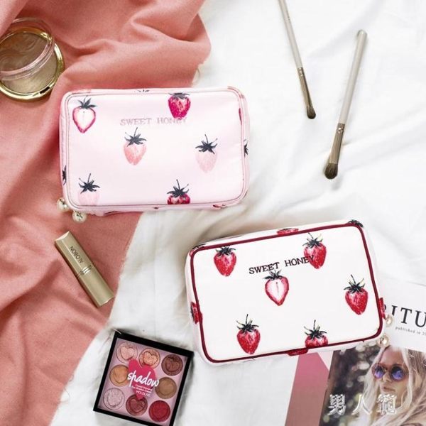 可愛大草莓化妝包小號便攜少女心氣墊品口紅收納包手拿補妝小方包 PA6939『男人範』