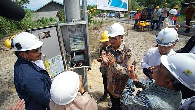 Pln Hadiahi 775 Keluarga Sambungan Listrik Gratis Warga Majene Liputan6 Com Line Today