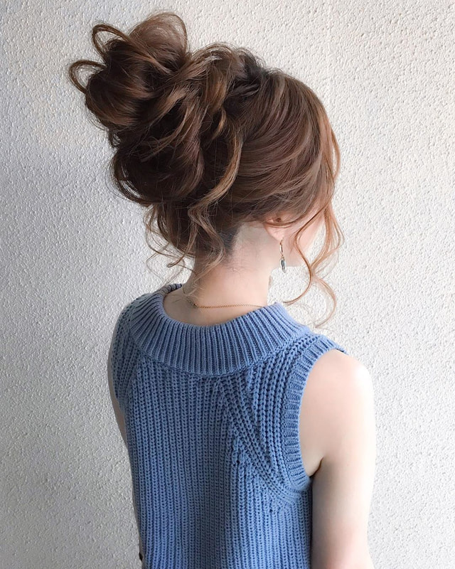 スーパーロングヘアのヘアアレンジ特集 アップもダウンも自在なヘアでオシャレ度をup Mine