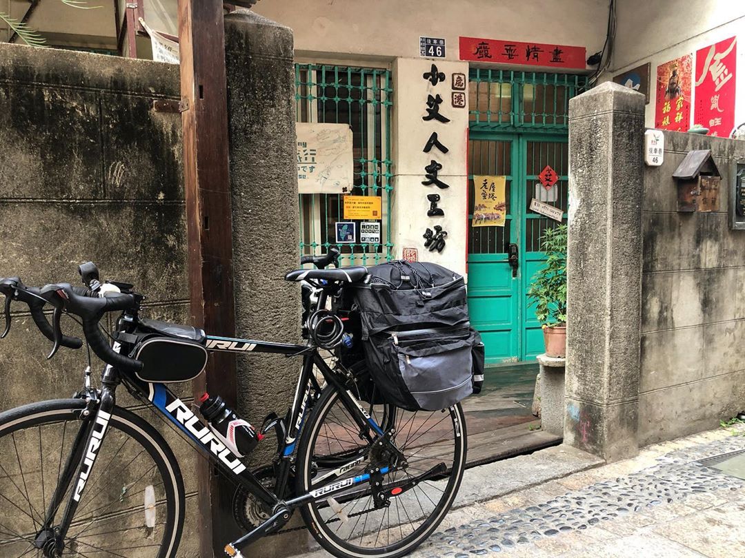 小艾 @wei810510101