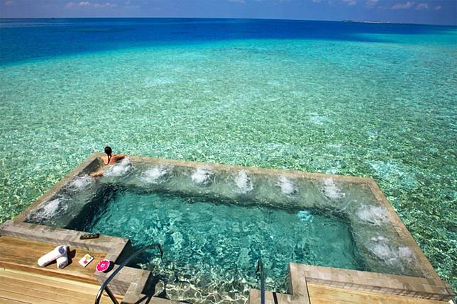 13 Kolam Renang Terindah di Dunia, 2 di Antaranya dari Bali!