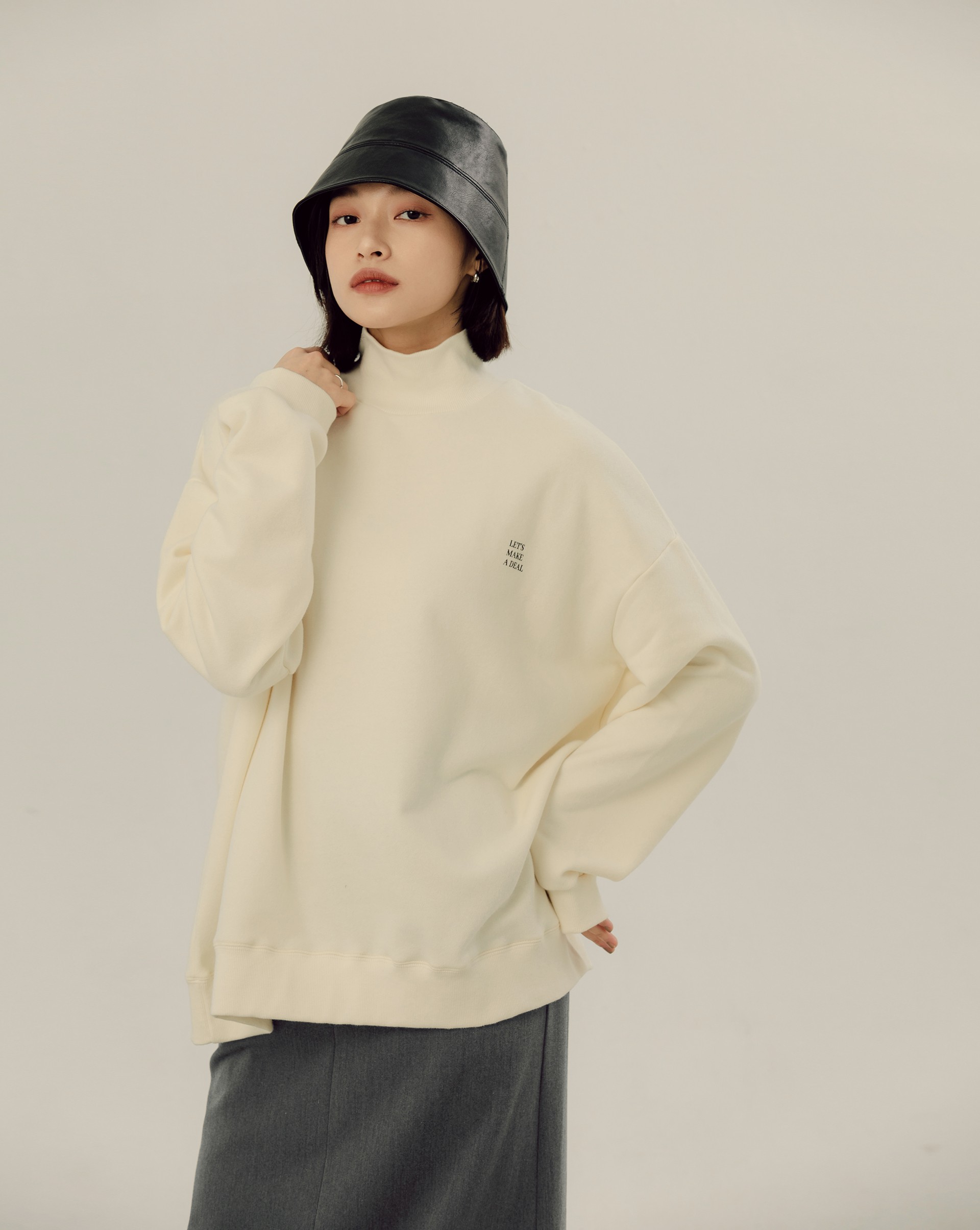 Meierq+PROJECT.M 羅紋立領字母大學T