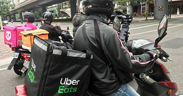 女外送員進門「自動上鎖」還被邀：睡一晚　她一句話秒脫身