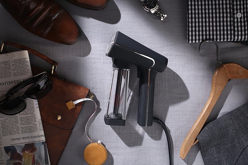 【法國 SteamOne】S-NOMAD手持式蒸氣掛燙機(霧面黑)