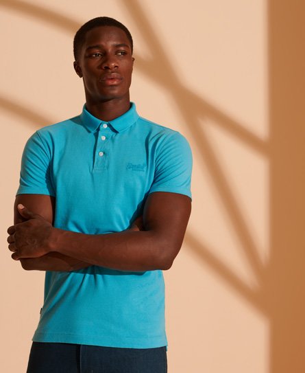 A classic polo shirt will always be a wardrobe staple and this one from our Orange Label range is no